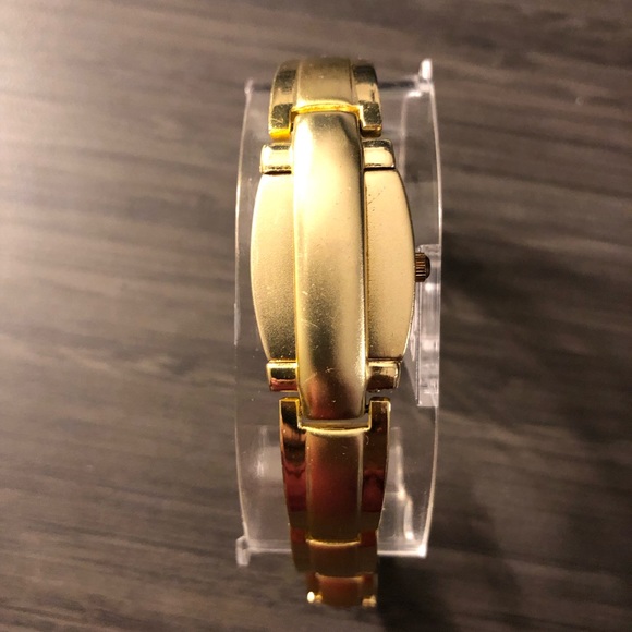 Arial Accessories - Vintage Arial Gold Tone Bracelet and Quartz Watch